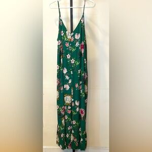 Green Sleeveless Jumpsuit with V-Neck Spaghetti Straps